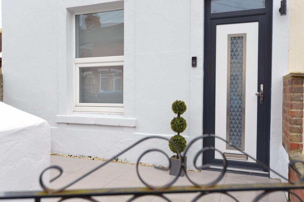 Outstanding Modernised 3/4 Double Bedroomed House Littlehampton Eksteriør billede